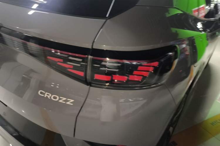 Used Volkswagen ID.4 CROZZ 2024 PRO Model Right Rear Taillight