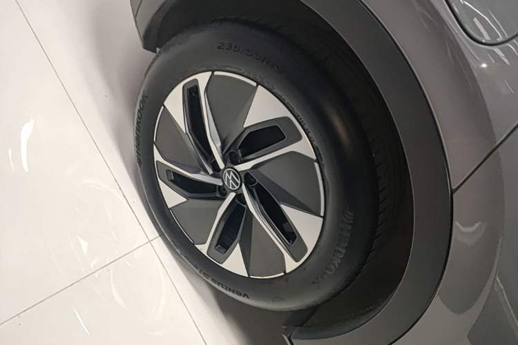 Used Volkswagen ID.4 CROZZ 2024 Pure Edition Limited Edition Right Rear Wheel Hub