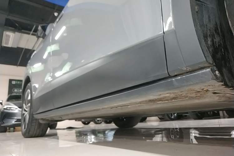 Used Volkswagen ID.4 CROZZ 2024 Pure Edition Limited Edition Right Side Sill