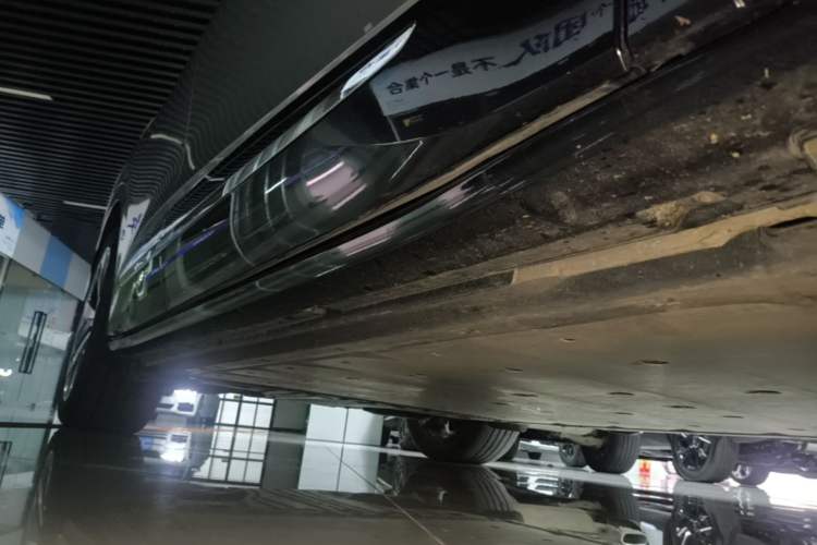 Used Volkswagen ID.4 CROZZ 2024 PRO Model Right Side Sill