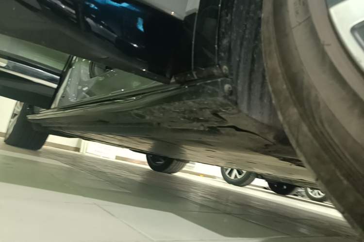 Used Volkswagen ID.4 CROZZ 2024 PRIME Right Side Sill