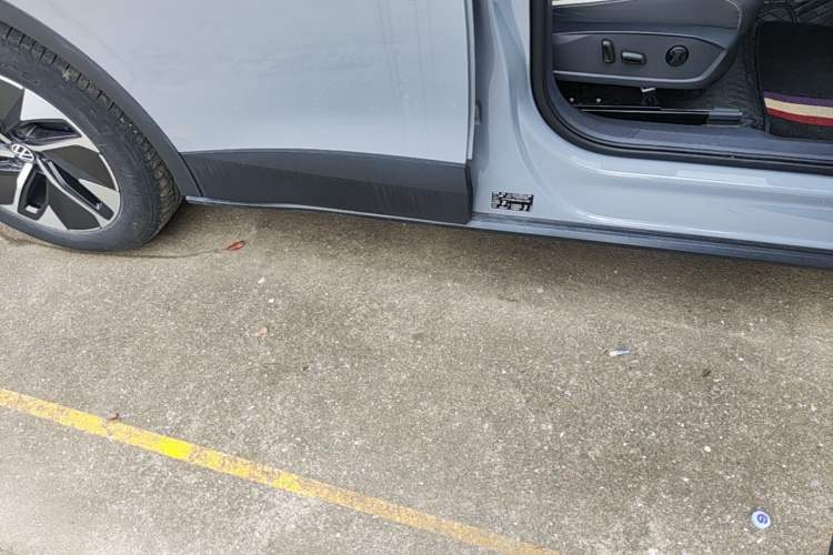 Used Volkswagen ID.4 CROZZ 2024 Pure Edition Limited Edition Right Side Sill