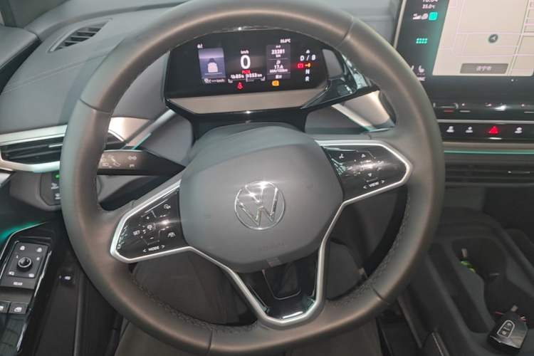 Used Volkswagen ID.4 CROZZ 2024 PRO Model Steering Wheel