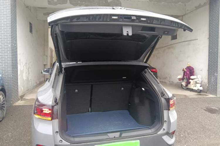 Used Volkswagen ID.4 CROZZ 2024 Pure Edition Limited Edition Trunk