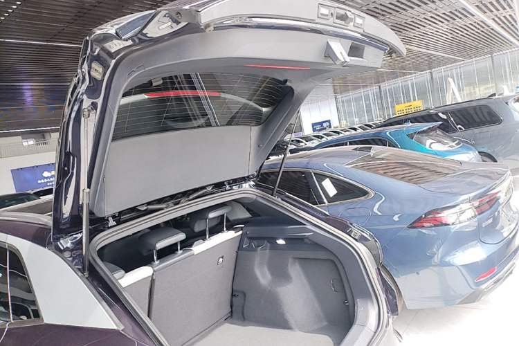 Used Volkswagen ID.4 CROZZ 2024 Pure Edition Limited Edition Trunk