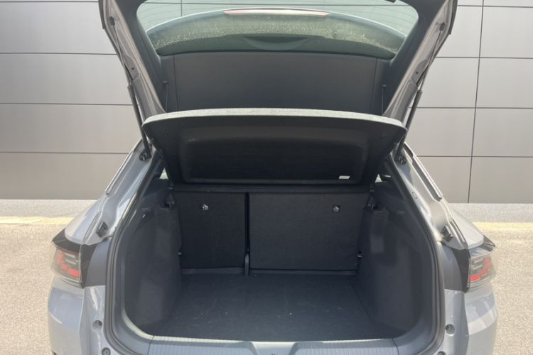 Used Volkswagen ID.4 CROZZ 2024 Pure Edition Limited Edition Trunk