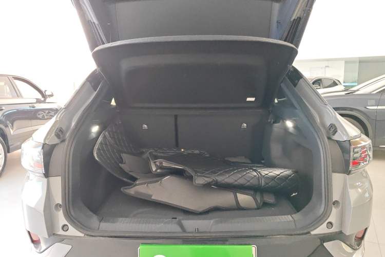 Used Volkswagen ID.4 CROZZ 2024 PRIME Trunk