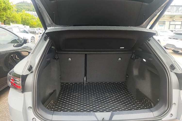 Used Volkswagen ID.4 CROZZ 2024 Pure Edition Limited Edition Trunk