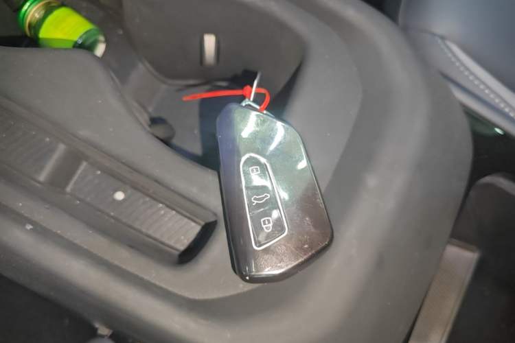 Used Volkswagen ID.4 CROZZ 2024 PRO Model Vehicle Key