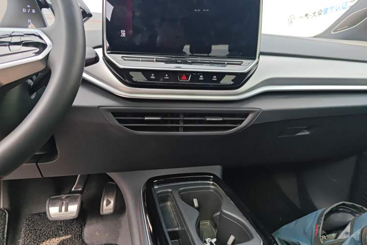 Used Volkswagen ID.4 CROZZ 2024 PRIME Audio And AC Panel