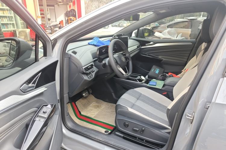Used Volkswagen ID.4 CROZZ 2024 Pure Edition Limited Edition Driver Seat