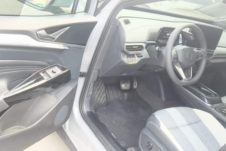Used Volkswagen ID.4 CROZZ 2024 Pure Edition Limited Edition Driver Seat
