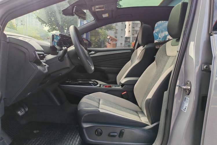 Used Volkswagen ID.4 CROZZ 2024 Pure Edition Limited Edition Interior 2