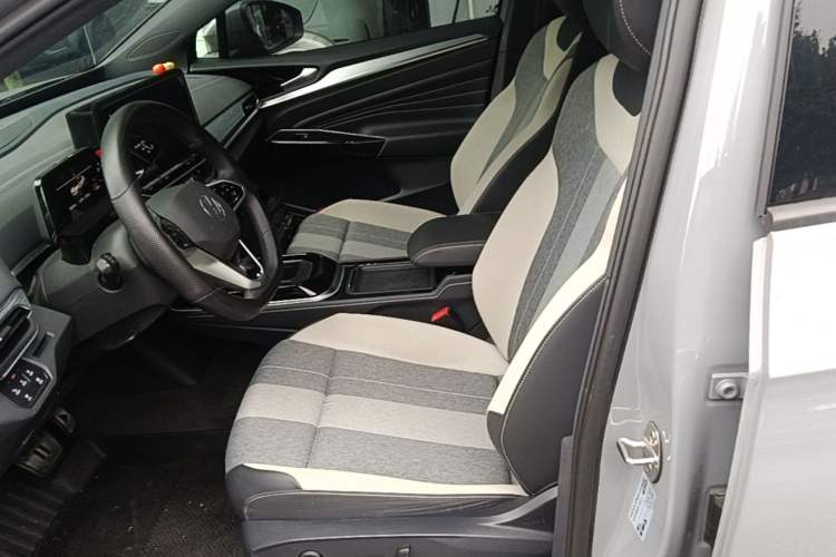 Used Volkswagen ID.4 CROZZ 2024 Pure Edition Limited Edition Left Front Seat