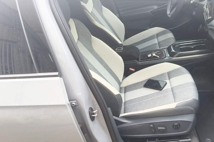Used Volkswagen ID.4 CROZZ 2024 Pure Edition Limited Edition Right Front Seat
