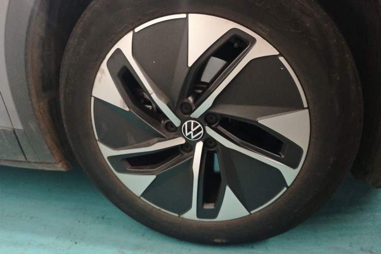 Used Volkswagen ID.4 CROZZ 2024 Pure Edition Limited Edition Right Front Wheel Hub