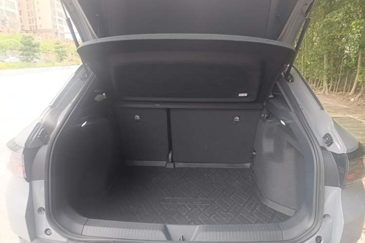 Used Volkswagen ID.4 CROZZ 2024 Pure Edition Limited Edition Trunk