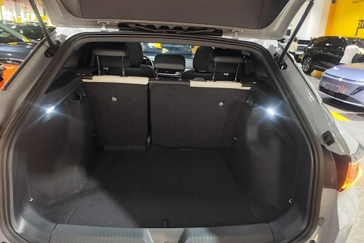 Used Volkswagen ID.4 CROZZ 2024 Pure Edition Limited Edition Trunk