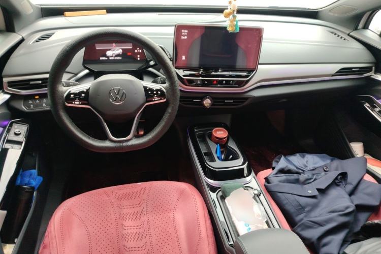 Used Volkswagen ID.4 CROZZ 2024 Facelifted PRO Center Console