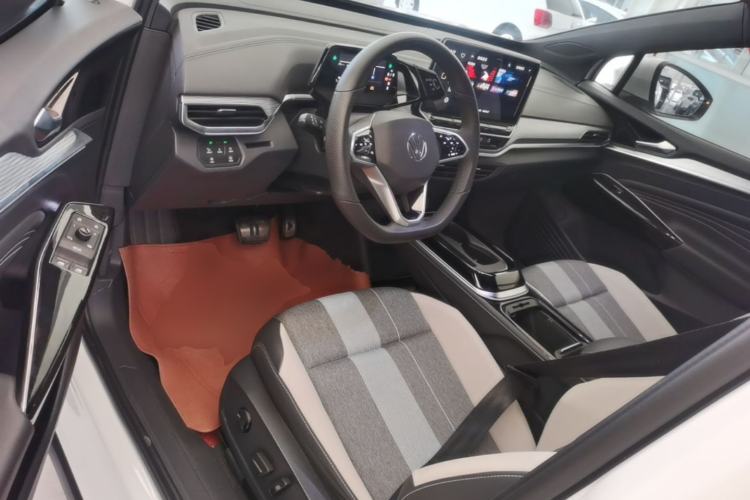 Used Volkswagen ID.4 CROZZ 2024 Pure Edition Limited Edition Driver Seat