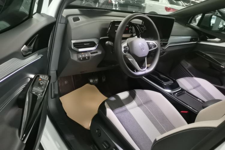 Used Volkswagen ID.4 CROZZ 2024 Pure Edition Limited Edition Driver Seat