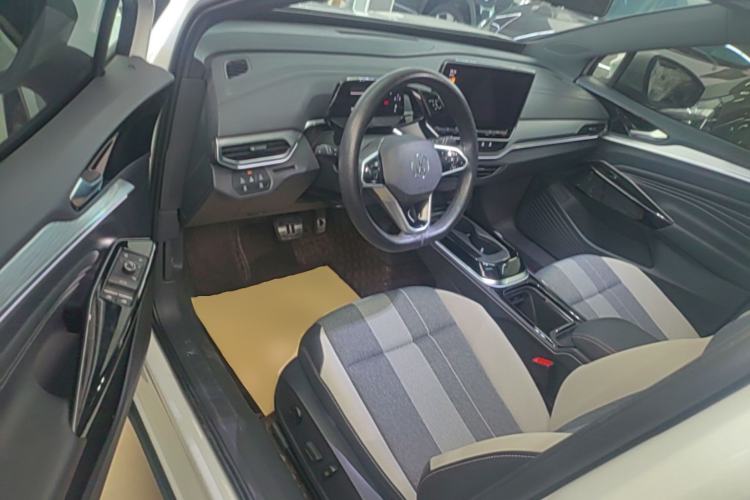 Used Volkswagen ID.4 CROZZ 2024 Pure Edition Limited Edition Driver Seat