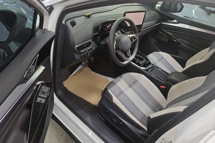 Used Volkswagen ID.4 CROZZ 2024 Pure Edition Limited Edition Driver Seat