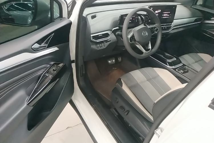 Used Volkswagen ID.4 CROZZ 2024 Pure Edition Limited Edition Driver Seat