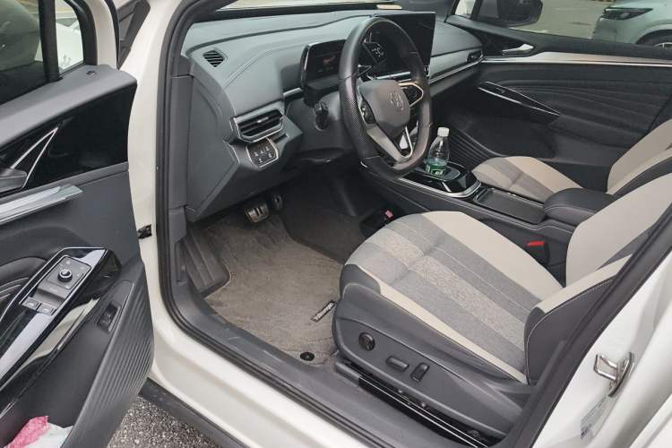 Used Volkswagen ID.4 CROZZ 2024 Pure Edition Limited Edition Driver Seat