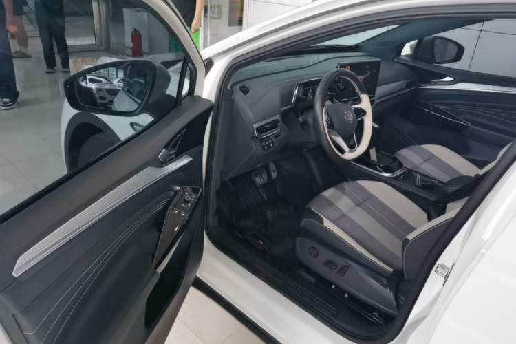 Used Volkswagen ID.4 CROZZ 2024 Pure Edition Limited Edition Driver Seat