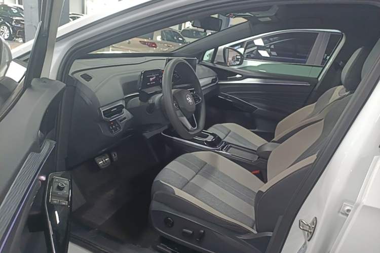 Used Volkswagen ID.4 CROZZ 2024 Pure Edition Limited Edition Driver Seat