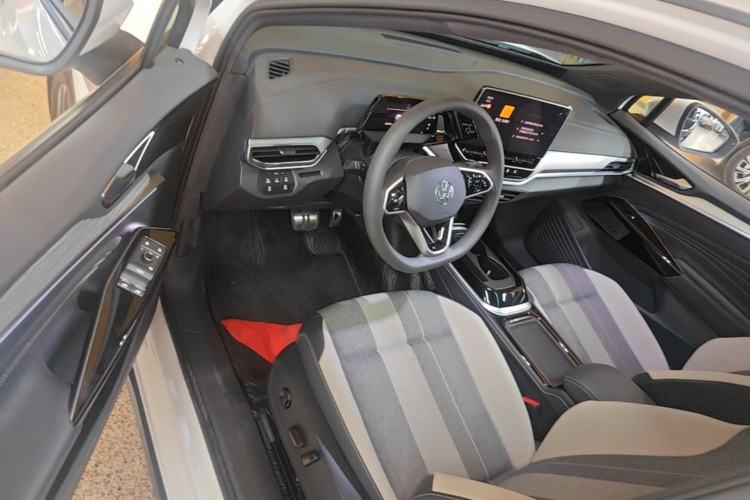 Used Volkswagen ID.4 CROZZ 2024 Pure Edition Limited Edition Driver Seat