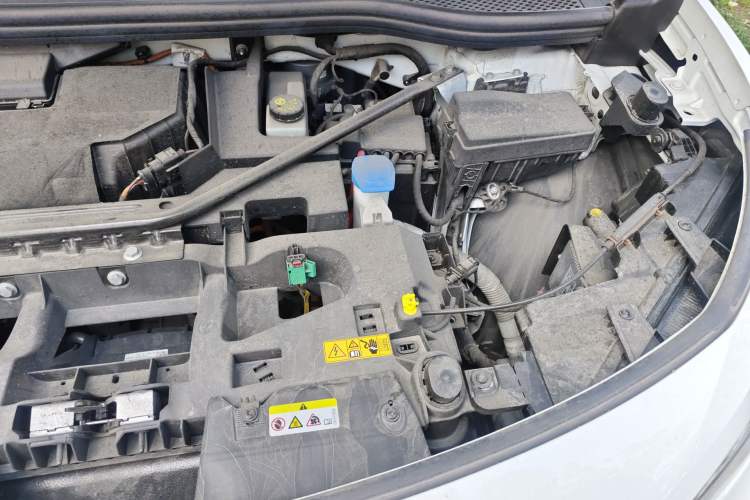 Used Volkswagen ID.4 CROZZ 2024 PURE+ model Engine Bay Left
