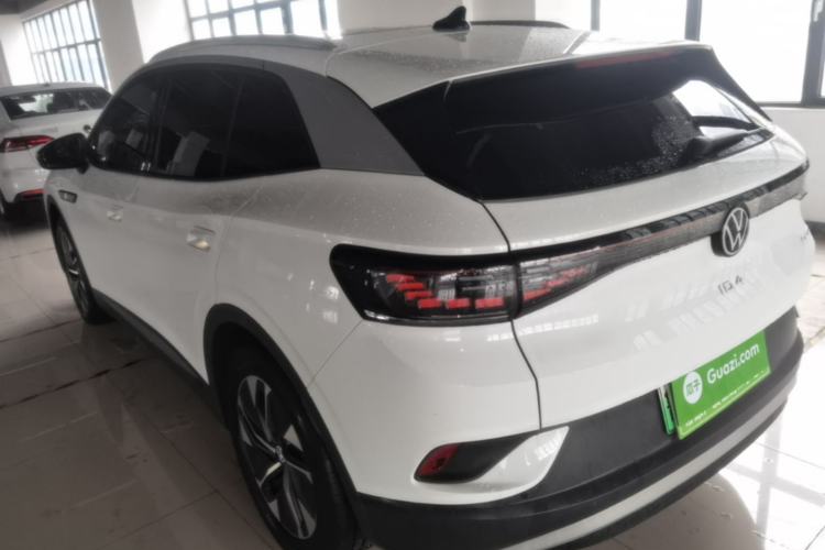 Used Volkswagen ID.4 CROZZ 2024 PURE+ model Exterior 2