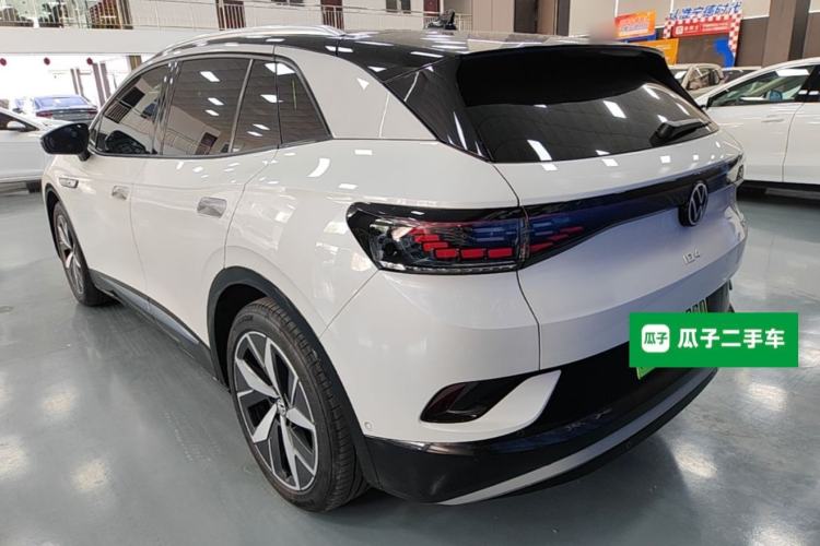 Used Volkswagen ID.4 CROZZ 2024 PRO Model Exterior 2