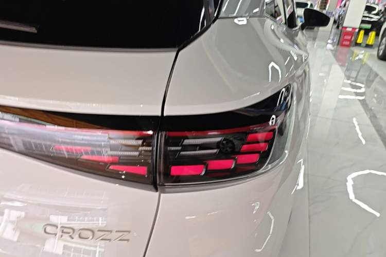 Used Volkswagen ID.4 CROZZ 2024 Pure Edition Limited Edition Exterior 3