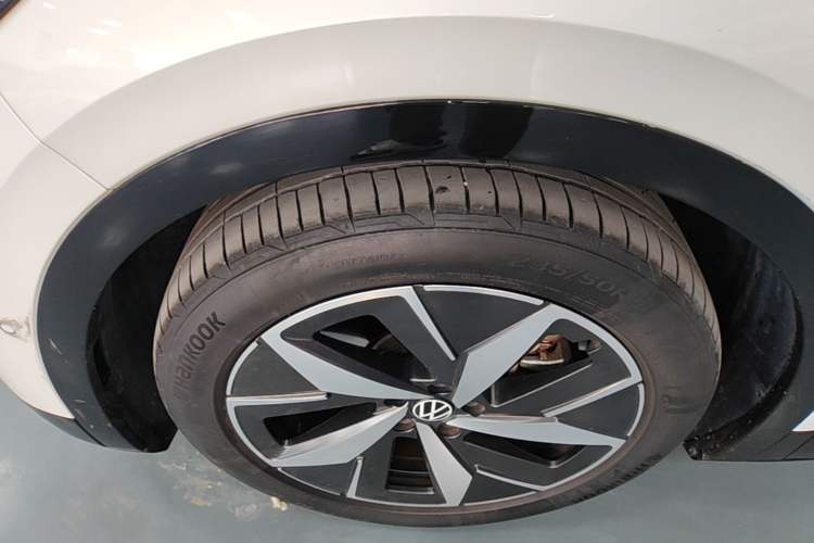 Used Volkswagen ID.4 CROZZ 2024 PRO Model Exterior 4