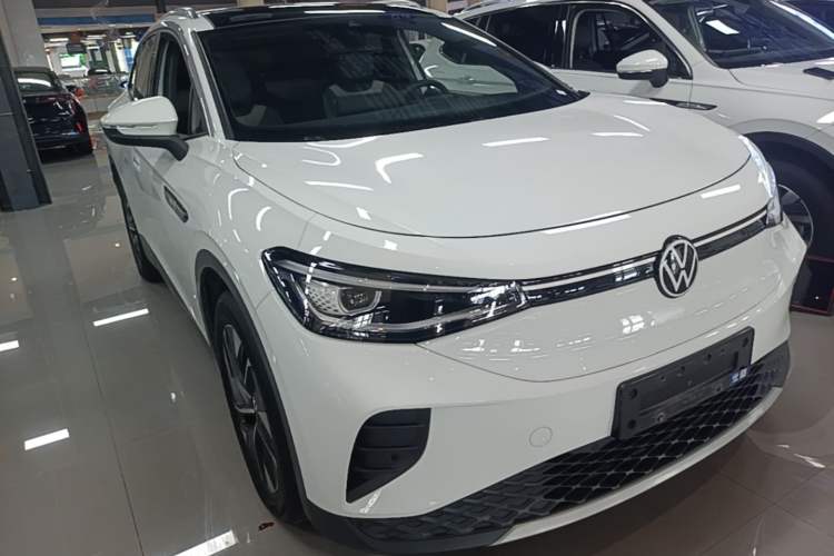 Used Volkswagen ID.4 CROZZ 2024 Pure Edition Limited Edition Front Right 45 Deg