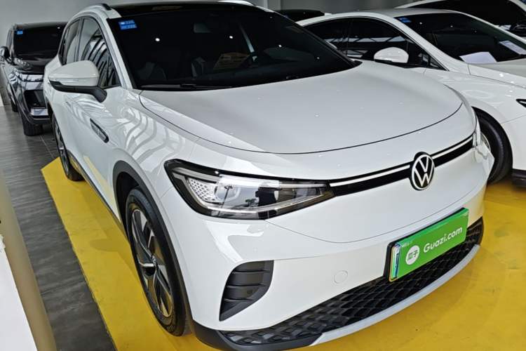 Used Volkswagen ID.4 CROZZ 2024 Pure Edition Limited Edition Front Right 45 Deg