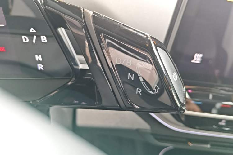 Used Volkswagen ID.4 CROZZ 2024 Pure Edition Limited Edition Gear Lever