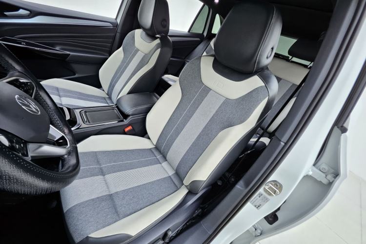 Used Volkswagen ID.4 CROZZ 2024 Pure Edition Limited Edition Interior 2