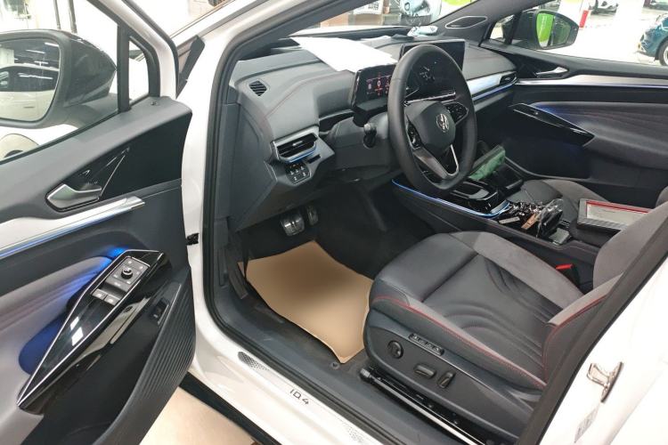 Used Volkswagen ID.4 CROZZ 2024 PRIME Interior 3