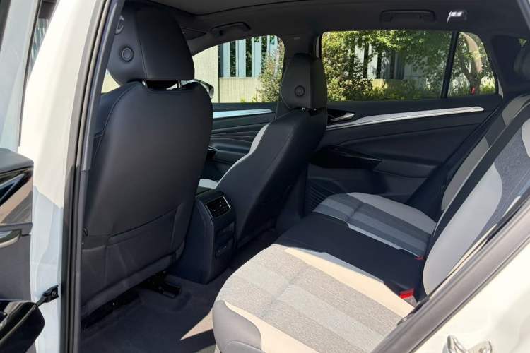 Used Volkswagen ID.4 CROZZ 2024 Pure Edition Limited Edition Interior 3