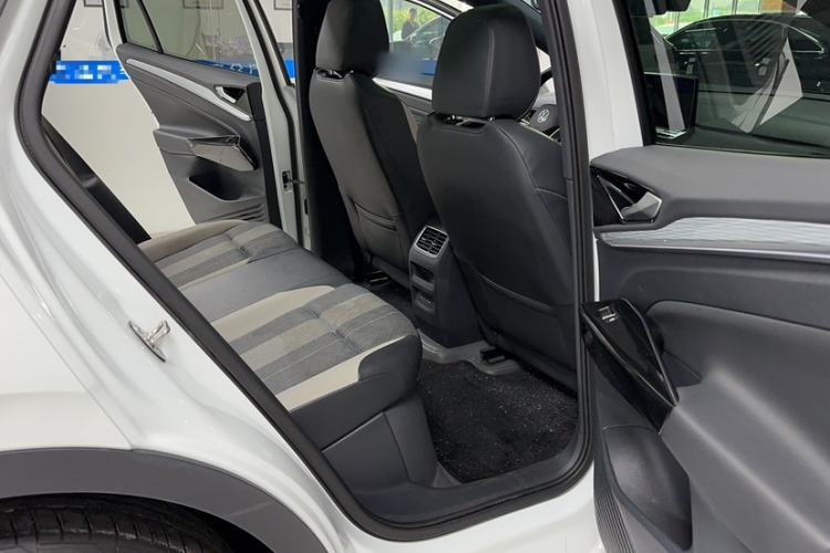 Used Volkswagen ID.4 CROZZ 2024 Pure Edition Limited Edition Interior 4
