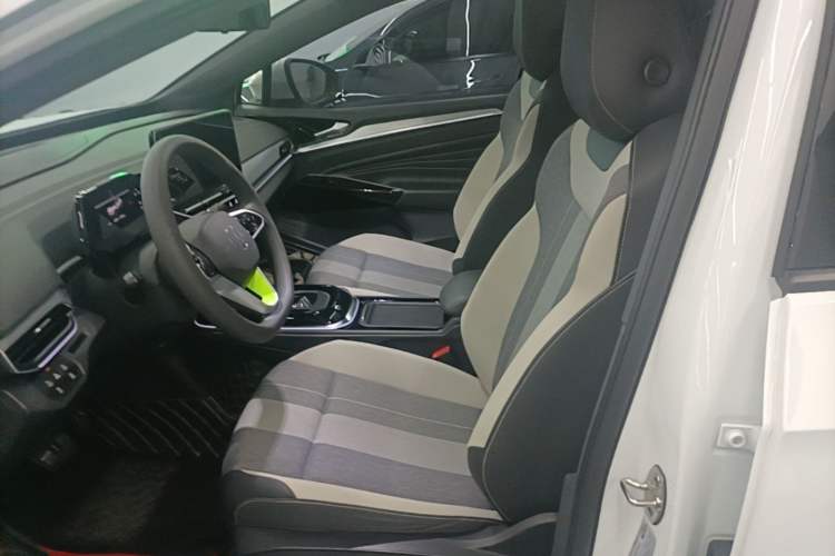 Used Volkswagen ID.4 CROZZ 2024 Pure Edition Limited Edition Left Front Seat