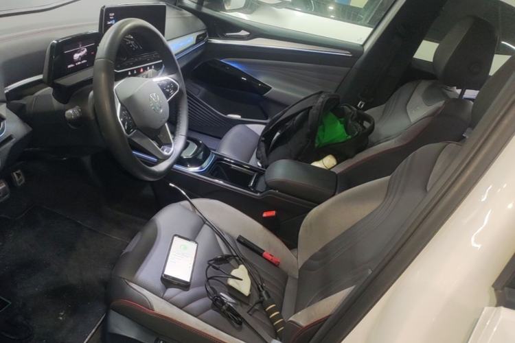 Used Volkswagen ID.4 CROZZ 2024 PRIME Left Front Seat