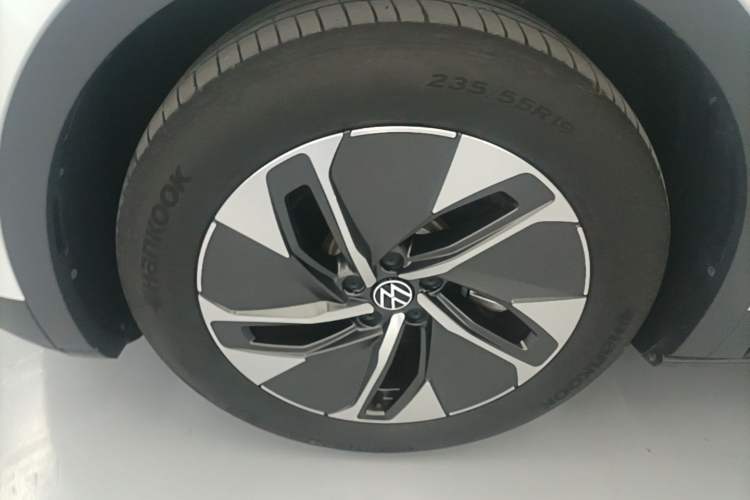 Used Volkswagen ID.4 CROZZ 2024 Pure Edition Limited Edition Left Front Wheel Hub