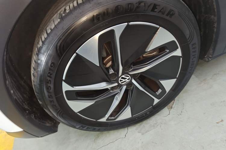 Used Volkswagen ID.4 CROZZ 2024 Pure Edition Limited Edition Left Front Wheel Hub