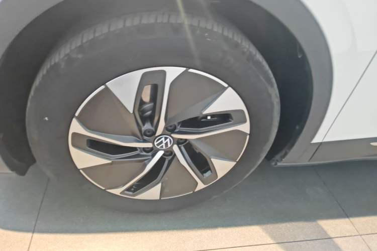 Used Volkswagen ID.4 CROZZ 2024 Pure Edition Limited Edition Left Front Wheel Hub