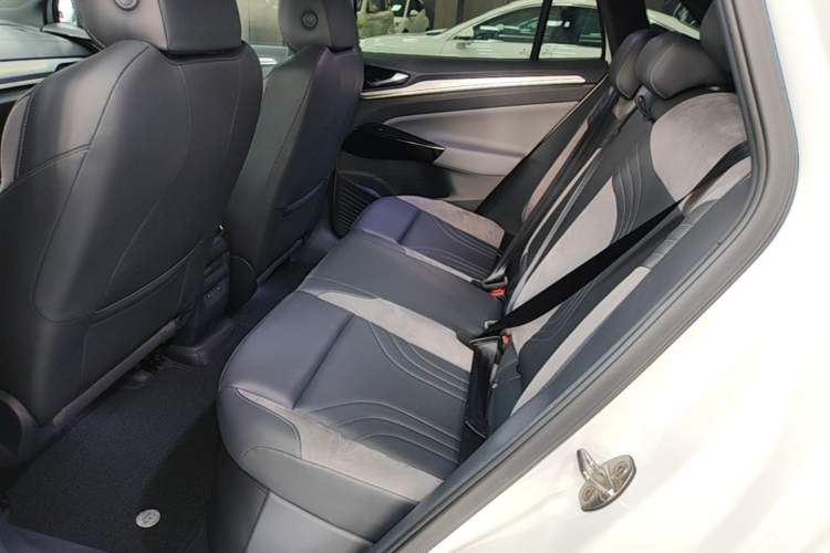 Used Volkswagen ID.4 CROZZ 2024 PRO Model Left Rear Seat
